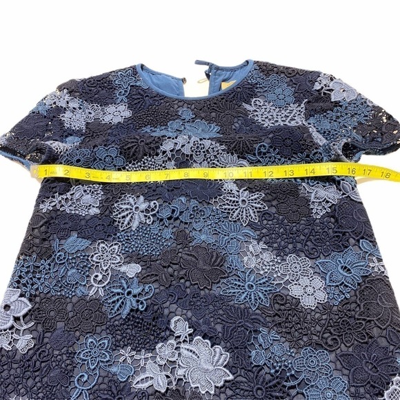 LONDON 'Lian' Print Lace Shift Dress - Picture 13 of 14